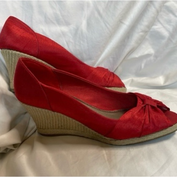 Complete Cruella Party Costume
(See description for full details) - Picture 5 of 5